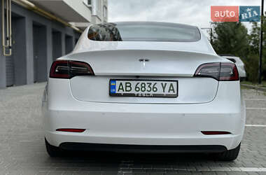 Седан Tesla Model 3 2020 в 