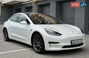 Седан Tesla Model 3 2020 в 