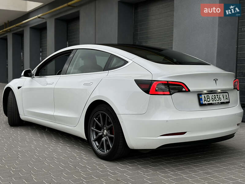 Седан Tesla Model 3 2020 в Виннице