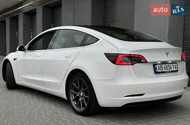 Седан Tesla Model 3 2020 в 