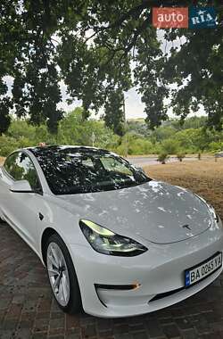 Седан Tesla Model 3 2021 в Кропивницком