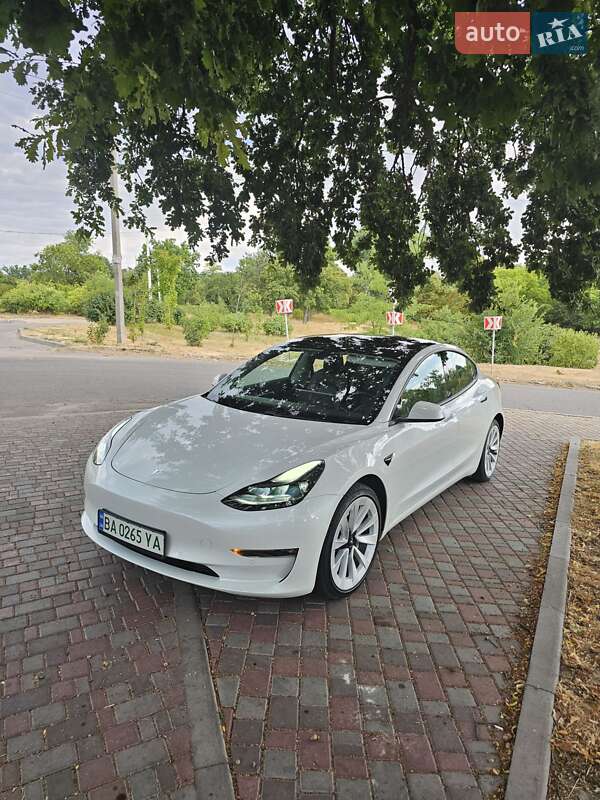 Седан Tesla Model 3 2021 в Кропивницькому фото 4 Седан Tesla Model 3 2021 в Кропивницькому