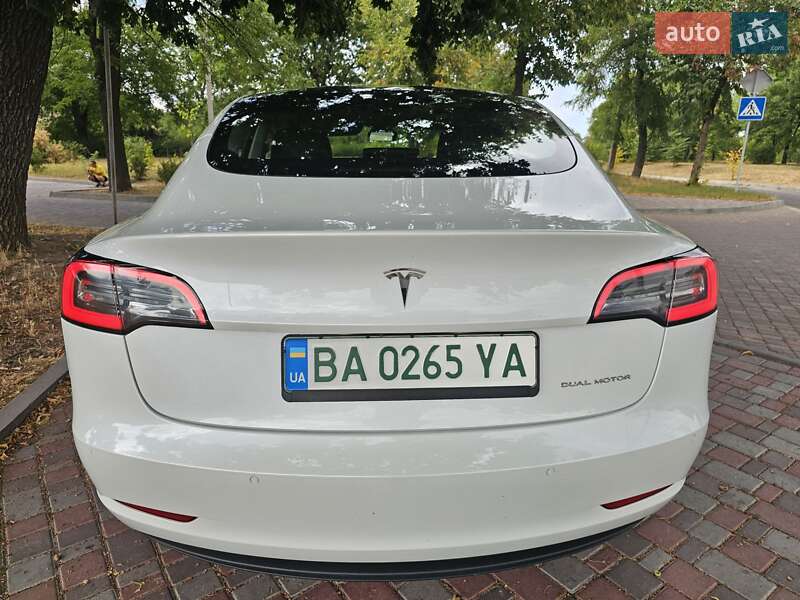 Седан Tesla Model 3 2021 в Кропивницькому фото 13 Седан Tesla Model 3 2021 в Кропивницькому