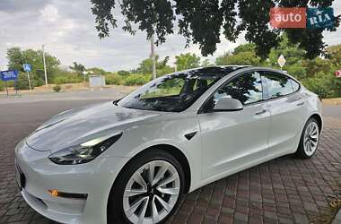 Седан Tesla Model 3 2021 в Кропивницькому фото Седан Tesla Model 3 2021 в Кропивницькому