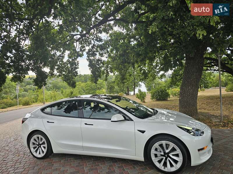 Седан Tesla Model 3 2021 в Кропивницькому фото 20 Седан Tesla Model 3 2021 в Кропивницькому