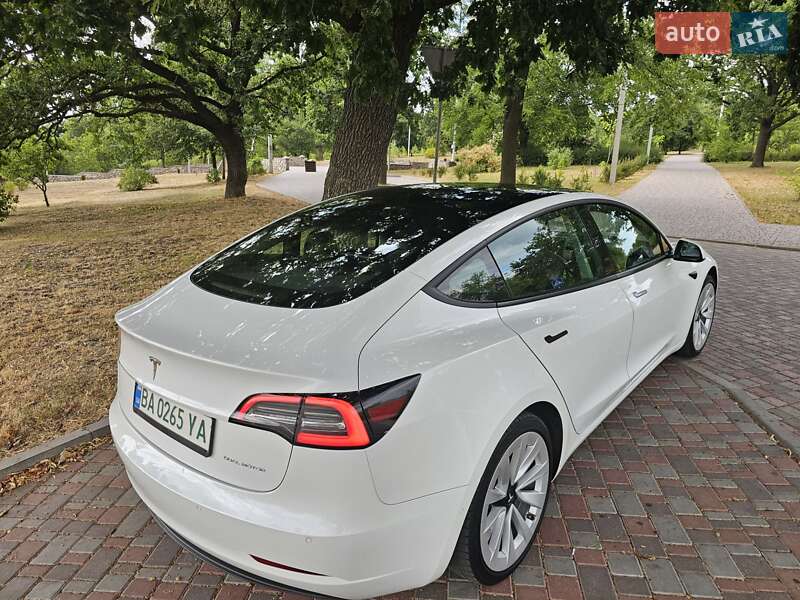 Седан Tesla Model 3 2021 в Кропивницькому фото 23 Седан Tesla Model 3 2021 в Кропивницькому