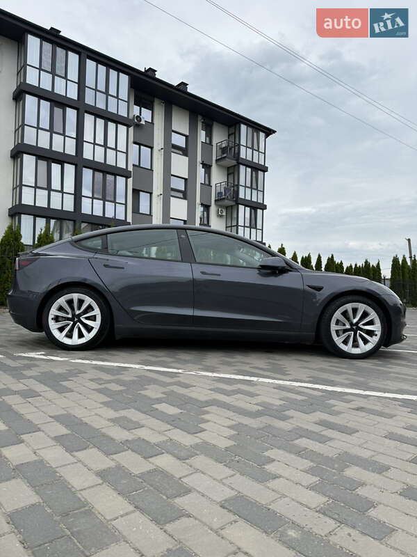 Седан Tesla Model 3 2021 в Луцке фото 10 Седан Tesla Model 3 2021 в Луцке