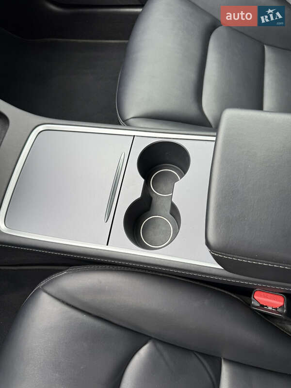 Седан Tesla Model 3 2021 в Луцке фото 25 Седан Tesla Model 3 2021 в Луцке