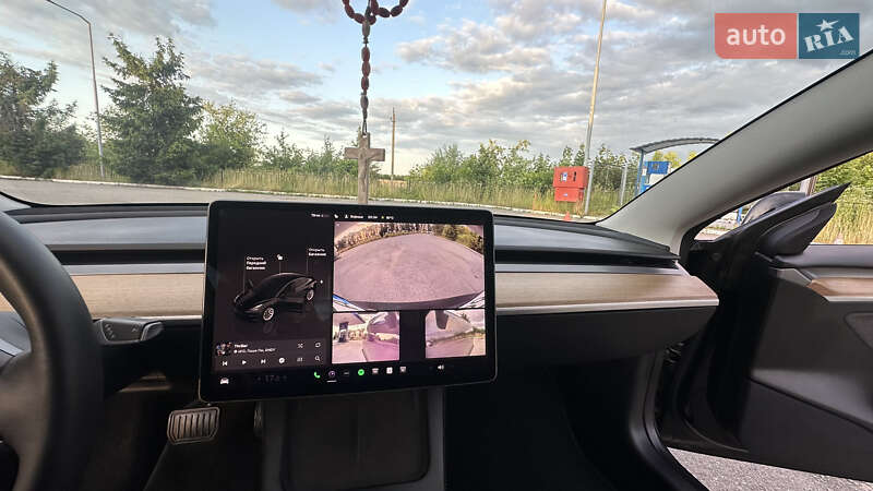Седан Tesla Model 3 2022 в Івано-Франківську