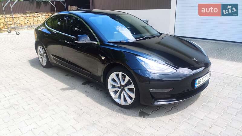 Седан Tesla Model 3 2019 в Вінниці
