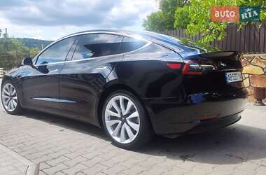 Седан Tesla Model 3 2019 в 