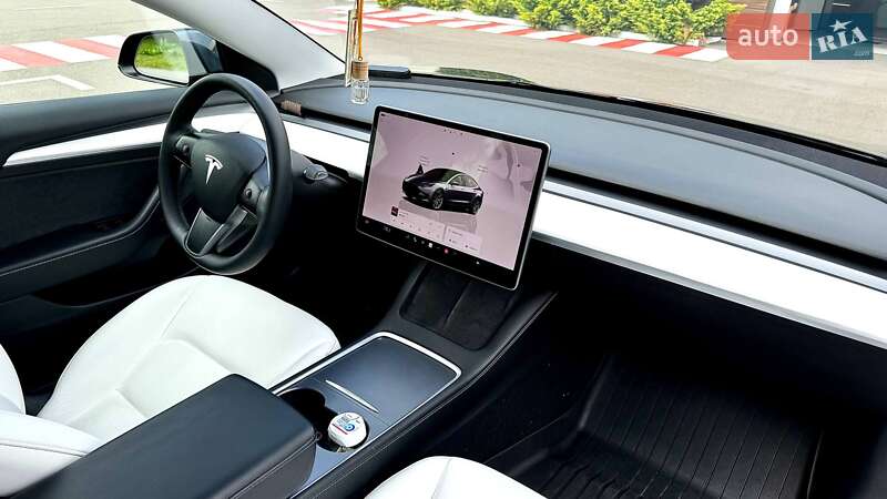 Седан Tesla Model 3 2022 в Киеве фото 7 Седан Tesla Model 3 2022 в Киеве