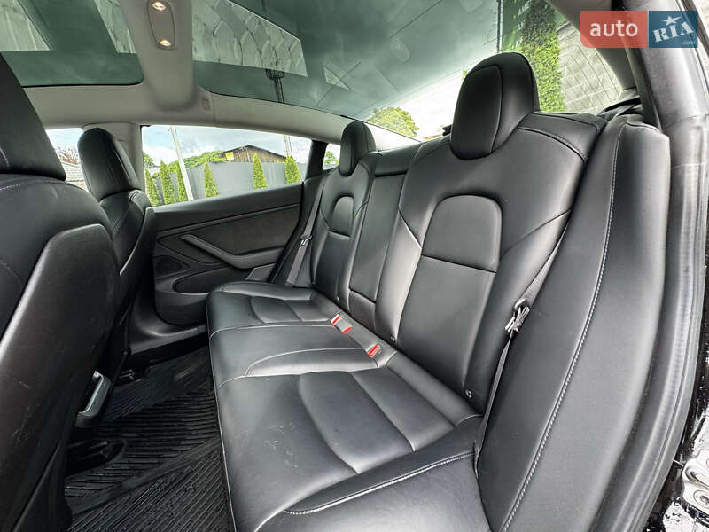 Седан Tesla Model 3 2019 в Кропивницькому