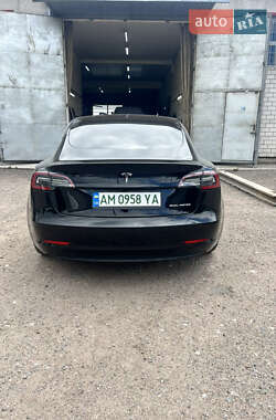 Седан Tesla Model 3 2019 в 
