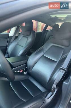 Седан Tesla Model 3 2021 в 