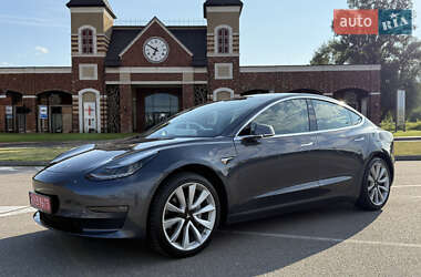 Седан Tesla Model 3 2019 в 