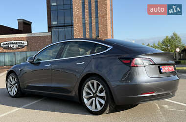 Седан Tesla Model 3 2019 в 