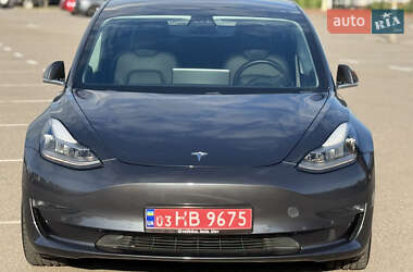 Седан Tesla Model 3 2019 в 