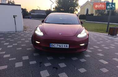 Седан Tesla Model 3 2021 в 