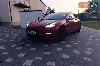 Седан Tesla Model 3 2021 в 