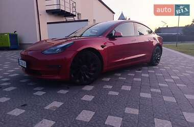 Седан Tesla Model 3 2021 в 