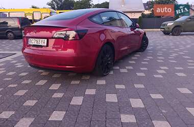 Седан Tesla Model 3 2021 в 