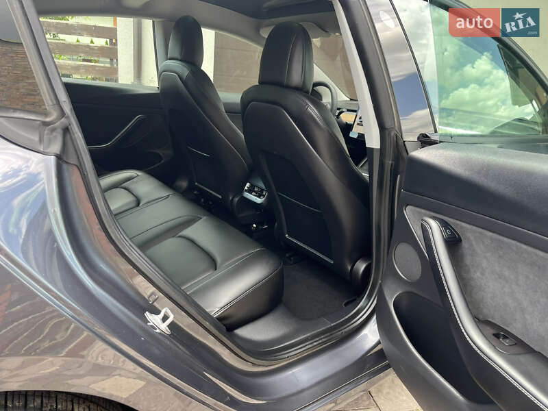 Седан Tesla Model 3 2021 в Львове фото 13 Седан Tesla Model 3 2021 в Львове