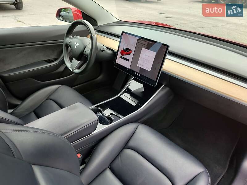Седан Tesla Model 3 2018 в Белой Церкви