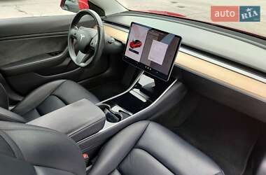 Седан Tesla Model 3 2018 в 