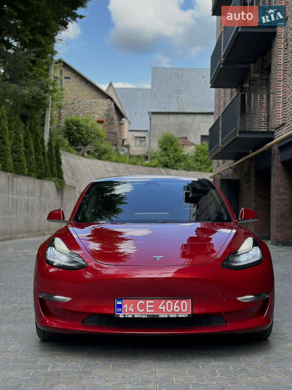 Седан Tesla Model 3 2018 в Хмельницком