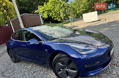 Седан Tesla Model 3 2019 в 