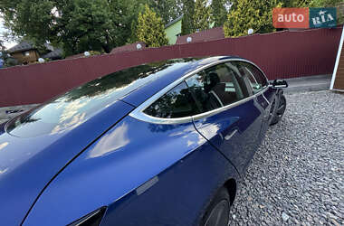 Седан Tesla Model 3 2019 в 
