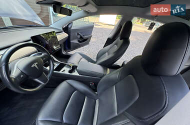 Седан Tesla Model 3 2019 в 