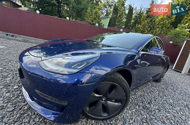 Седан Tesla Model 3 2019 в 