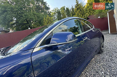 Седан Tesla Model 3 2019 в 
