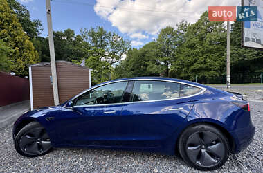 Седан Tesla Model 3 2019 в 