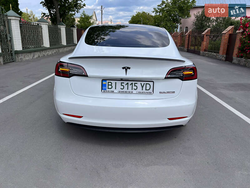 Седан Tesla Model 3 2021 в Полтаві