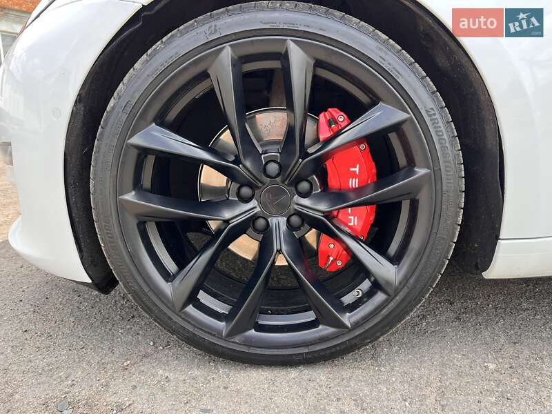 Седан Tesla Model 3 2021 в Полтаві