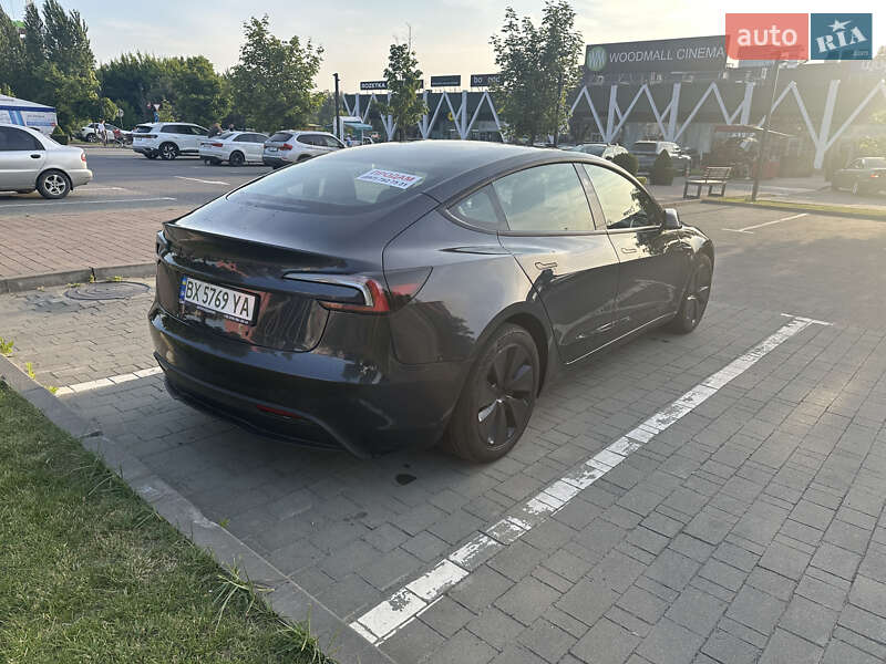 Седан Tesla Model 3 2024 в Хмельницком
