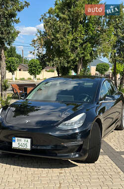 Седан Tesla Model 3 2018 в 