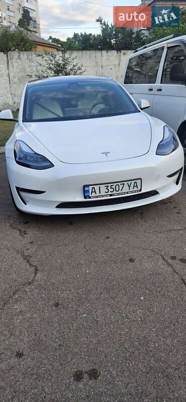 Седан Tesla Model 3 2021 в Києві
