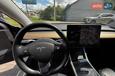 Седан Tesla Model 3 2018 в 