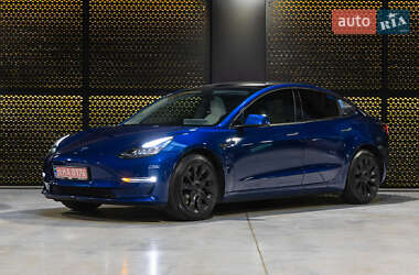 Седан Tesla Model 3 2019 в Луцке