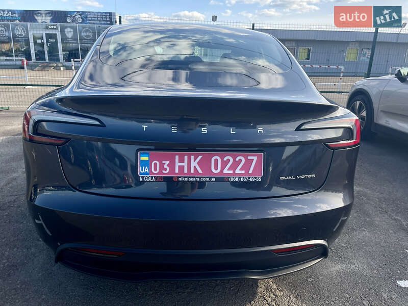Седан Tesla Model 3 2024 в Киеве