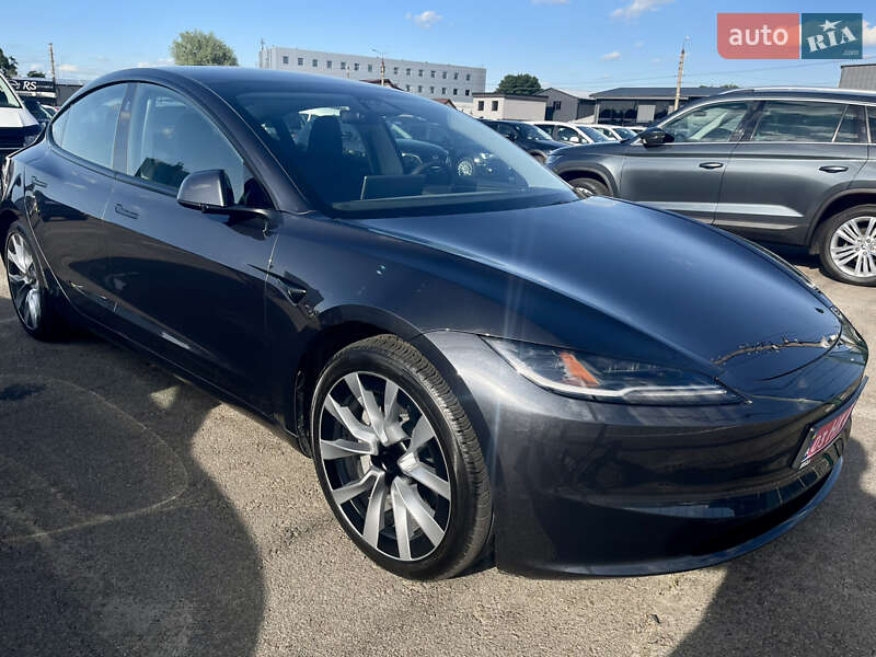 Седан Tesla Model 3 2024 в Киеве