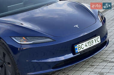 Седан Tesla Model 3 2024 в 
