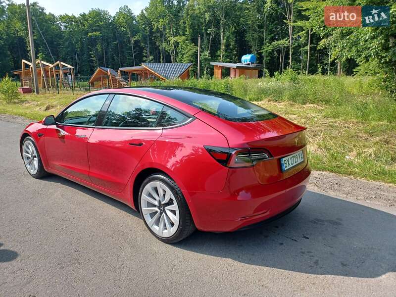 Седан Tesla Model 3 2022 в Хмельницком