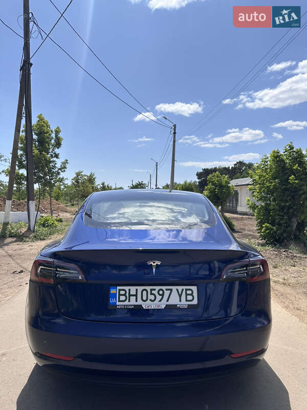 Седан Tesla Model 3 2020 в Одессе