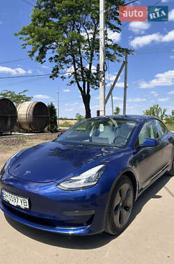Седан Tesla Model 3 2020 в 