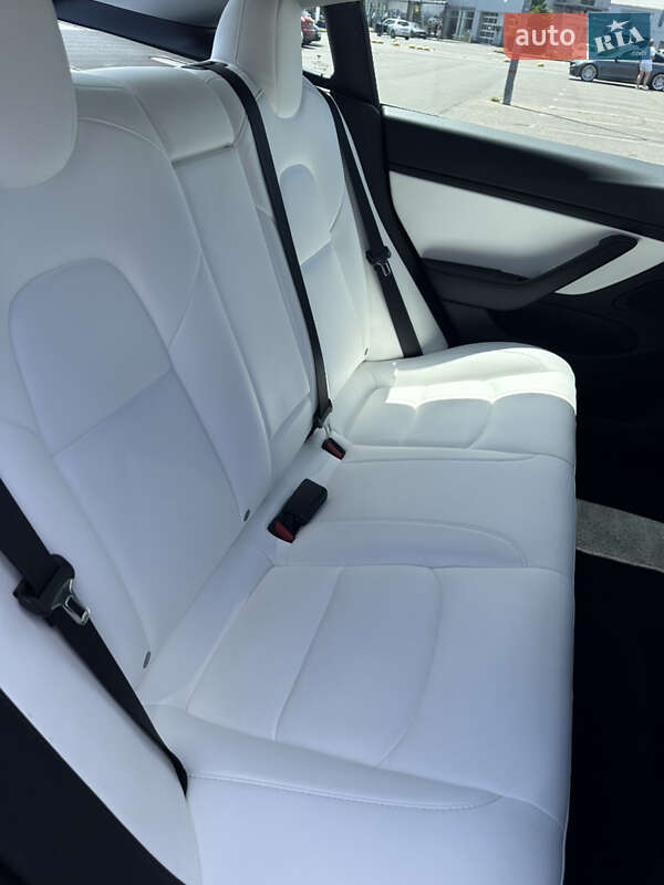 Седан Tesla Model 3 2020 в Одессе